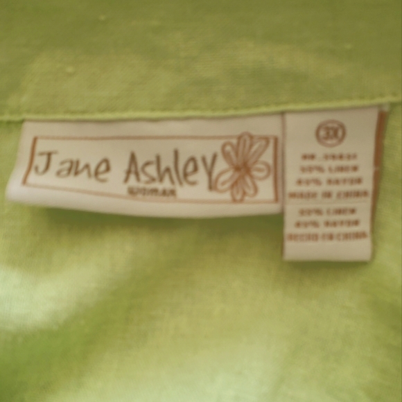 Jane Ashley Embroidered Button Up Blouse - Picture 12 of 13